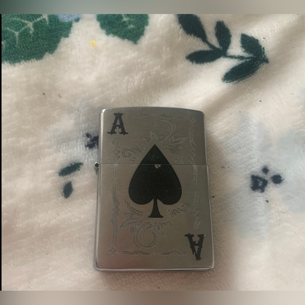 Zippo ace lighter